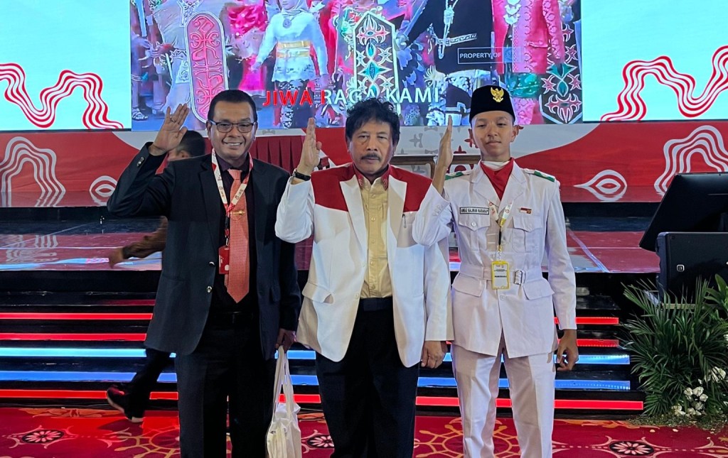 Membanggakan, Siswa MAN IC Tapsel wakili Paskibra Tapsel penyerahan Duplikat Bendera Pusaka di Jakarta.