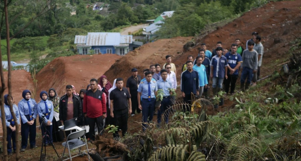 Tanam 100 pohon Matoa, MAN IC Tapsel dukung Gerakan 1 Juta Pohon Kemenag RI